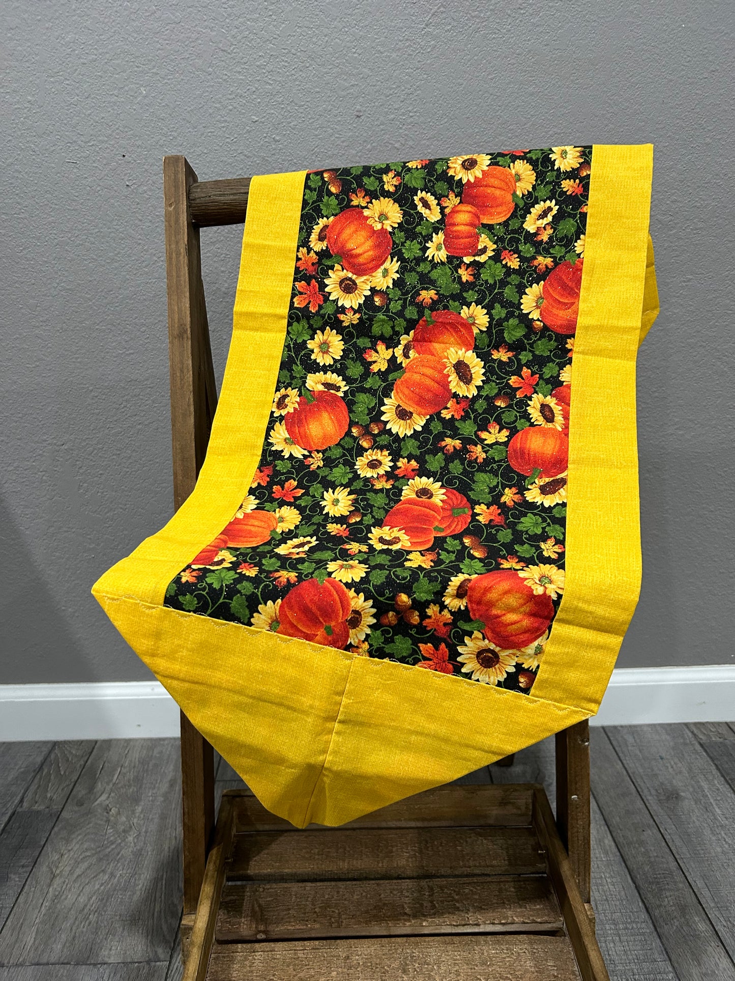 Sunflower with Pumpkins Table Runner