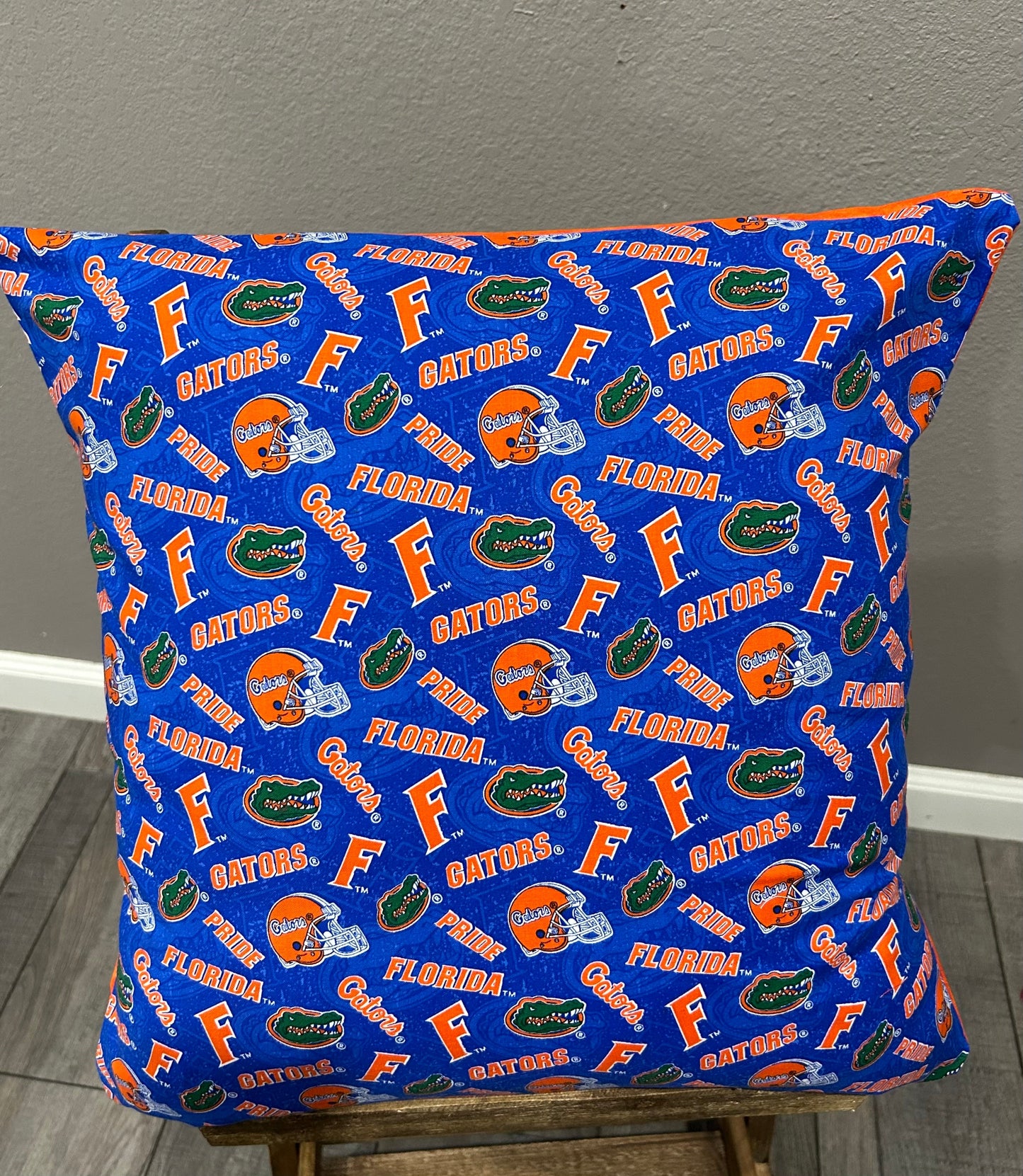 Gator Decor Pillow Cover