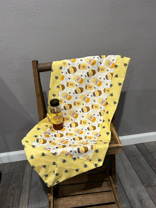 Bee Table Runner